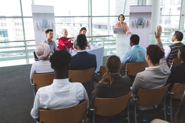 Améliorer la prise de parole Prise de parole - formation - améliorer - charisme